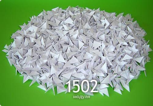 Как создать двойную лебедину из треугольных модулей с применением клея. Что такое модульное оригами?