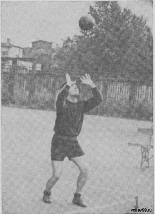 Прием мяча в волейболе 03