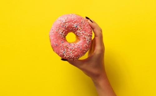 Какие у вас предпочтения относительно места проведения интимных отношений - в постели или необычных местах. Для горячих штучек