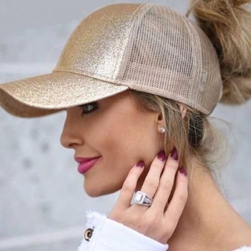 Какие виды кепок наиболее популярны среди девушек. Модные модели женских кепок