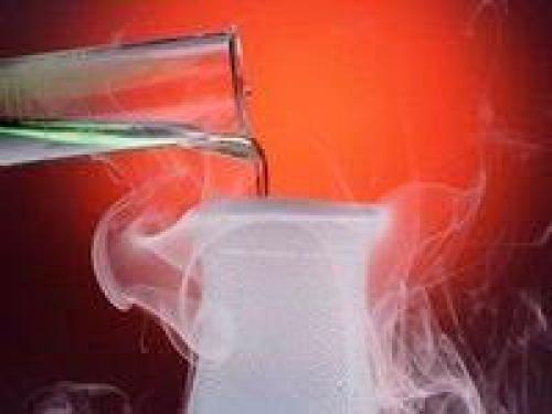 Как кислота разъедает металл. Соляная кислота — одна из самых сильных кислот, чрезвычайно востребованный реактив 01