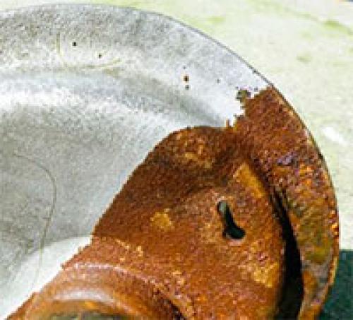 Как кислота разъедает металл. Соляная кислота — одна из самых сильных кислот, чрезвычайно востребованный реактив 02