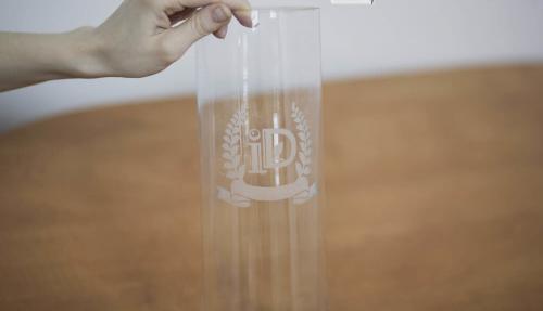 Матирование стекла зубной пастой. Матирование стекла в домашних условиях