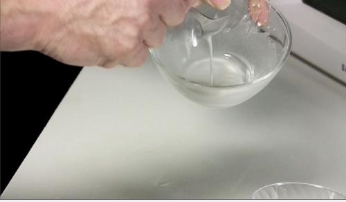Матирование стекла зубной пастой. Матирование стекла в домашних условиях