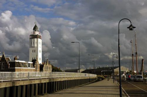 История и символика: почему 7 августа отмечается День маяка 05