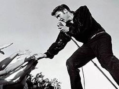 Какой артист считал, что его песни были написаны им уже в предыдущей жизни. I got lucky