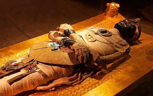 Загадки мира » страшные истории.  Смерть короля Тутанхамона