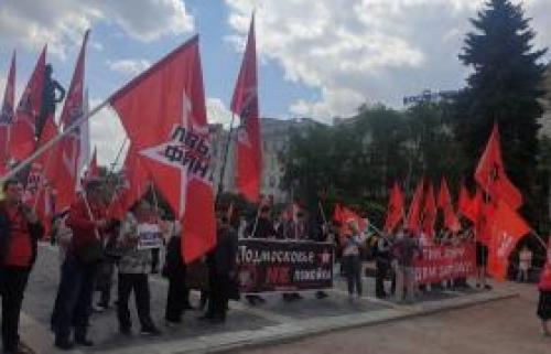 Почему выступления Мартынова вызывают столь большой интерес. Мартынов: Зрители «Прямой линии» убедились в том, что вопросы попадают на глаза президенту без цензуры