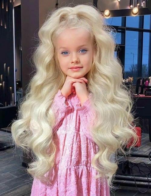 Натуральный блонд - крайне редкое явление.  