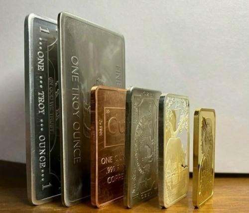 Слитки разных металлов, но одного веса.