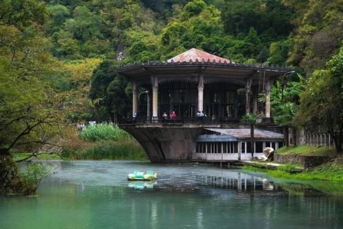 Заброшенная железнодорожная станция в Абхазии. 04