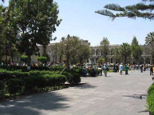 Перу - далёкая южноамериканская страна с интригующей историей, уникальной архитектурой и необыкновенным природным разнообразием. 03