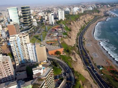 Перу - далёкая южноамериканская страна с интригующей историей, уникальной архитектурой и необыкновенным природным разнообразием. 01