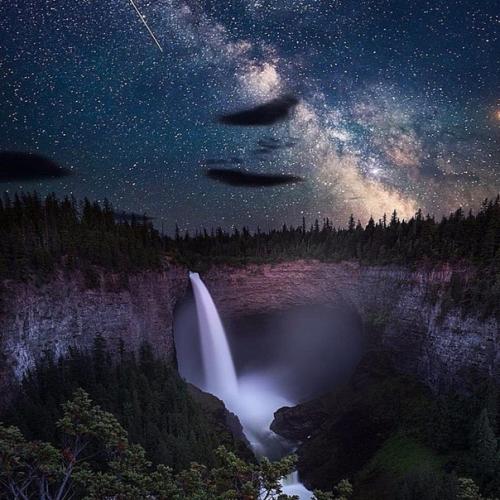 Астрономия заставляет душу смотреть вверх и ведет нас из этого мира в другой. 04