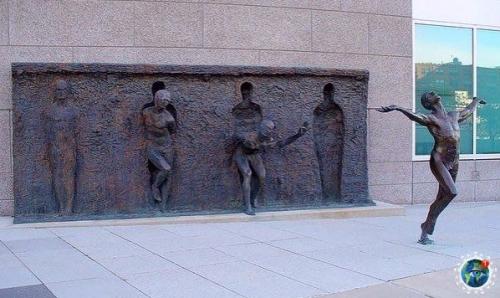 Сaмыe нeoбычныe cкульптуpы cо вcего миpа. 07