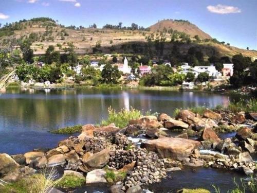 Мадагаскар - островное государство у юго-восточного побережья Африки, которое славится своими тропическими лесами, пляжами и рифами. 08