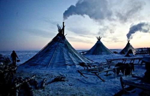 Жизнь людей в суровых условиях крайнего севера.