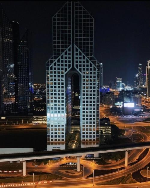 Дубай - место с адекватными людьми, которые соблюдают карантин как нужно! 03