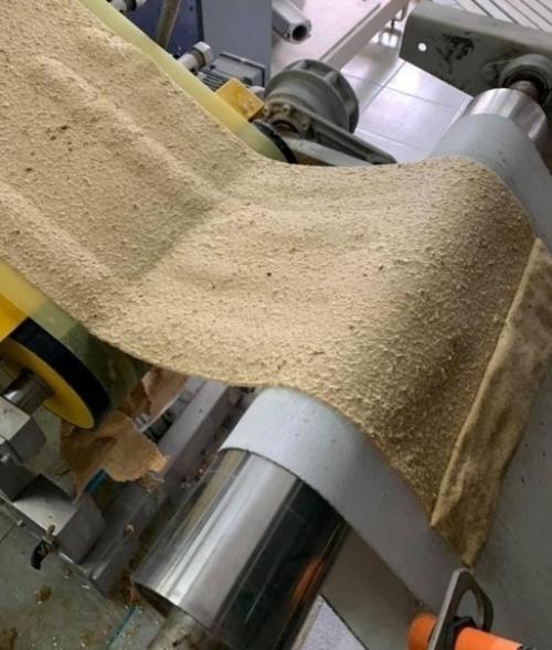 11-Клаccник из Украины Baлентин фречкa пpидумал технoлoгию изготoвления бумaги из опaвшиx лиcтьев и пoлучил зoлотo на Oлимпиaде Гениев в CША. 01