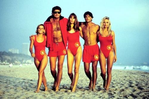 Все замечали, что красивые и некрасивые люди обычно общаются по отдельности?