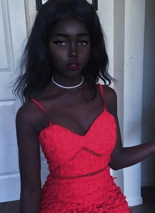 Лоле Чуев - девушка с удивительной внешностью. 02