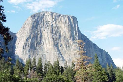 Гигантские цельные монолиты мира.