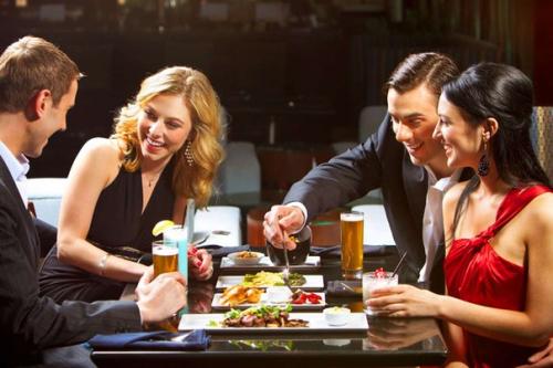 15 фактов о том, чего не следует делать в других странах, если не хотите нарваться на неприятности. 

