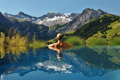 Отель Кембрия в швейцарских Альпах.