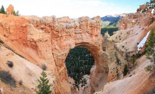 Национальный парк Брайс - каньон расположен на территории штата юта (США. 03