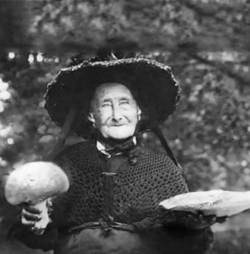 Баба Ануйка: серийная уб* йца, погубившая до 150 мужчин и дожившая до 100 лет. 01