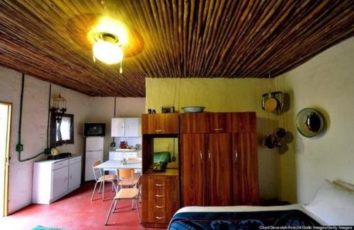 Курорт трущобы для зажравшихся богачей. 08