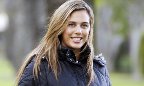 Эта 33-летняя австралийская модель попала в беду - из-за пожара у нее обгорело 70% тела. 01