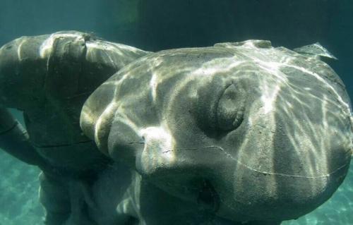 Самая большая подводная статуя - подводный атлант, Багамы. 02