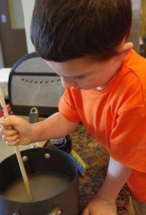 Мы выращиваем сладкие кристаллы. Мы выращиваем сладкие кристаллы.