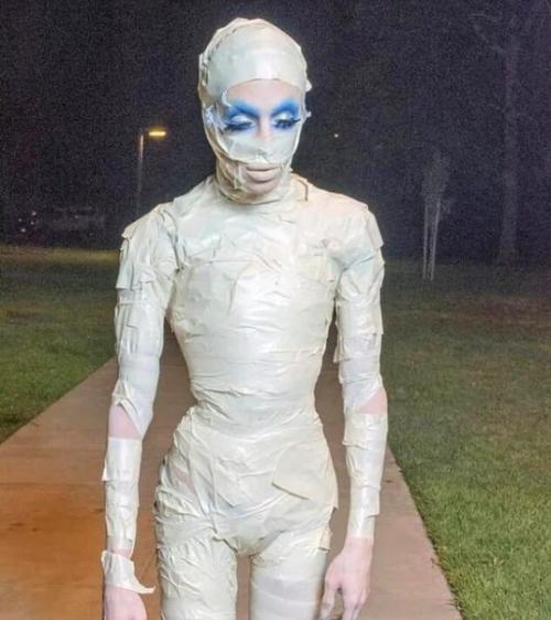 Парень из Лос-анджелеса потратил $50. 000, . 03