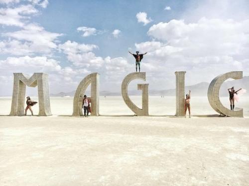 Подборка крутейших фото с самого безумного фестиваля Burning Man 2019. 09