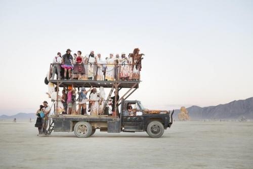 Подборка крутейших фото с самого безумного фестиваля Burning Man 2019. 05