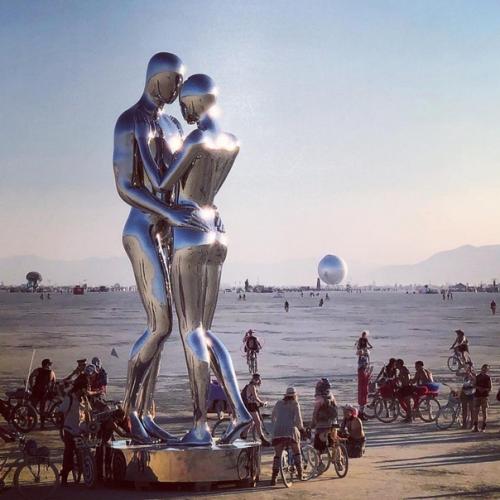 Подборка крутейших фото с самого безумного фестиваля Burning Man 2019. 02