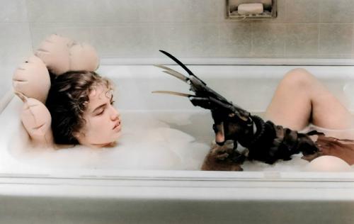 Знаменитая сцена в ванной из фильма Кошмар на улице Вязов. 03