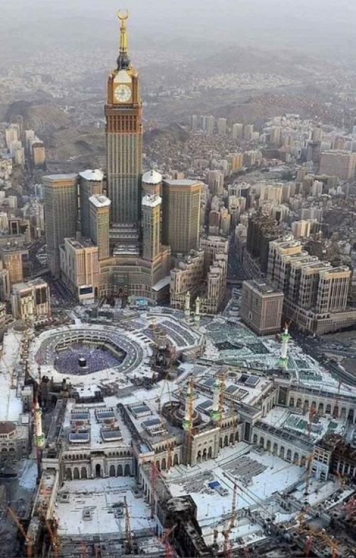 Абрадж аль - бейт (Мекка) - комплекс современных небоскребов, построенный в Мекке. 04