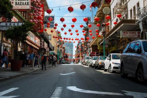Чайнатаун в Сан-франциско - старейший и самый большой китайский квартал Америки.