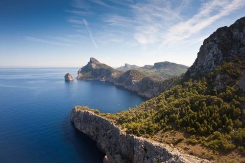 Балеарские острова - архипелаг в средиземного моря и популярный испанский курорт. 04