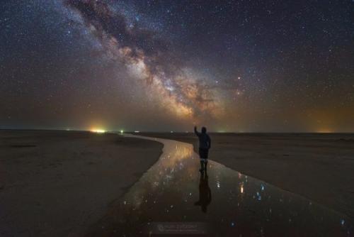 Река грёз.   Всего несколько дней в году удивительные рельефы верховий рек приэльтонья позволяют сделать подобные кадры.