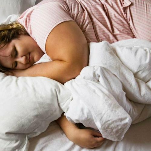 Учёные выяснили, что даже один недоспанный час в сутки запускает серьёзные сбои в организме. 01