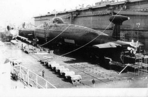 В 1942 году немецкая подлодка потопила британский торговый корабль. 01