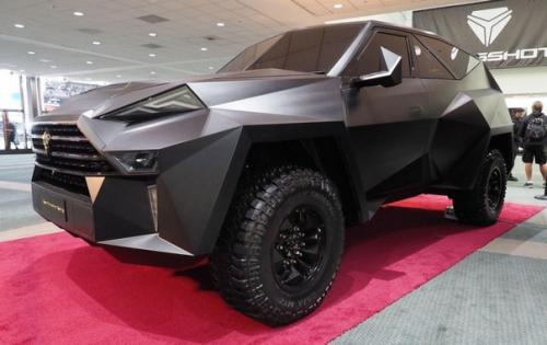 Самый дорогой внедорожник в мире Karlmann King, построенный на базе американского Ford F - 550, обойдется в два миллиона долларов.