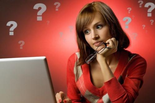 Феминистка.  Она родилась при помощи мужчины в роддоме, построенном мужчинами.