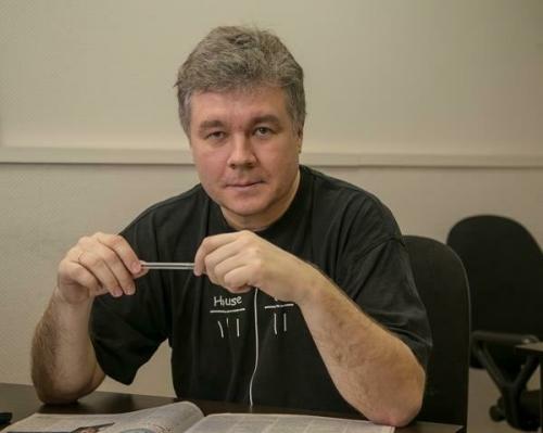 Писатель школьнице с сочинением по своему рассказу помог.