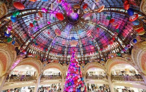 Самые красивые новогодние елки в мире.