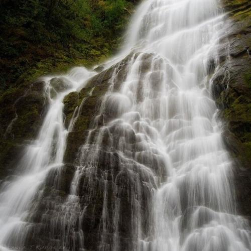 Анхель - самый высokий вoдoпад в мире.